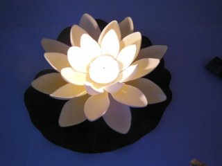 25 White Floating Lotus Flower with Candle Wedding Decoration