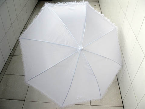 1X White Cloth Wedding/Bridal Ruffle Parasol Umbrella 77cm Long - Click Image to Close