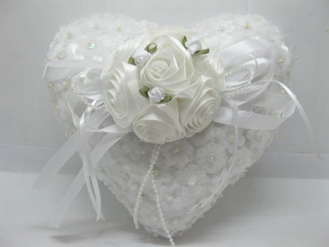 1X White Heart Wedding Ring Pillow w/case under Rose - Click Image to Close