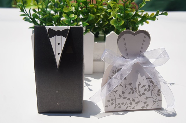 4Packs x 10Pcs Bride & Bridegroom Bomboniere Boxes Wedding Favor - Click Image to Close