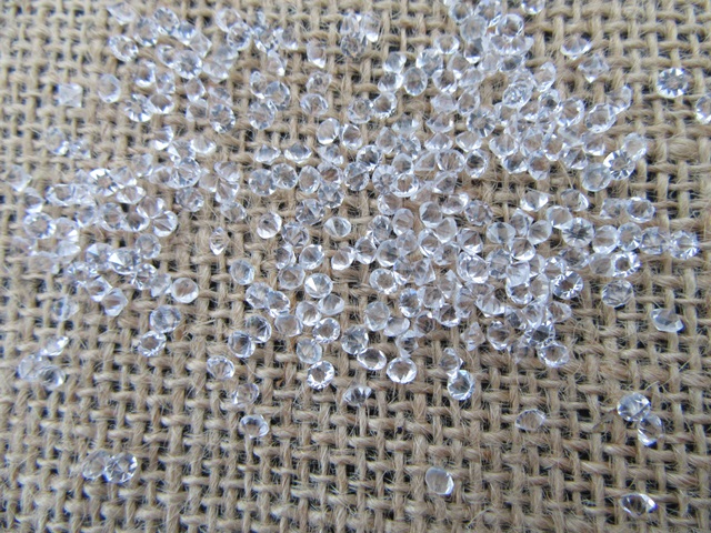 4Pkts x 1800Pcs White Confetti Table Scatter Wedding Favor 4mm - Click Image to Close